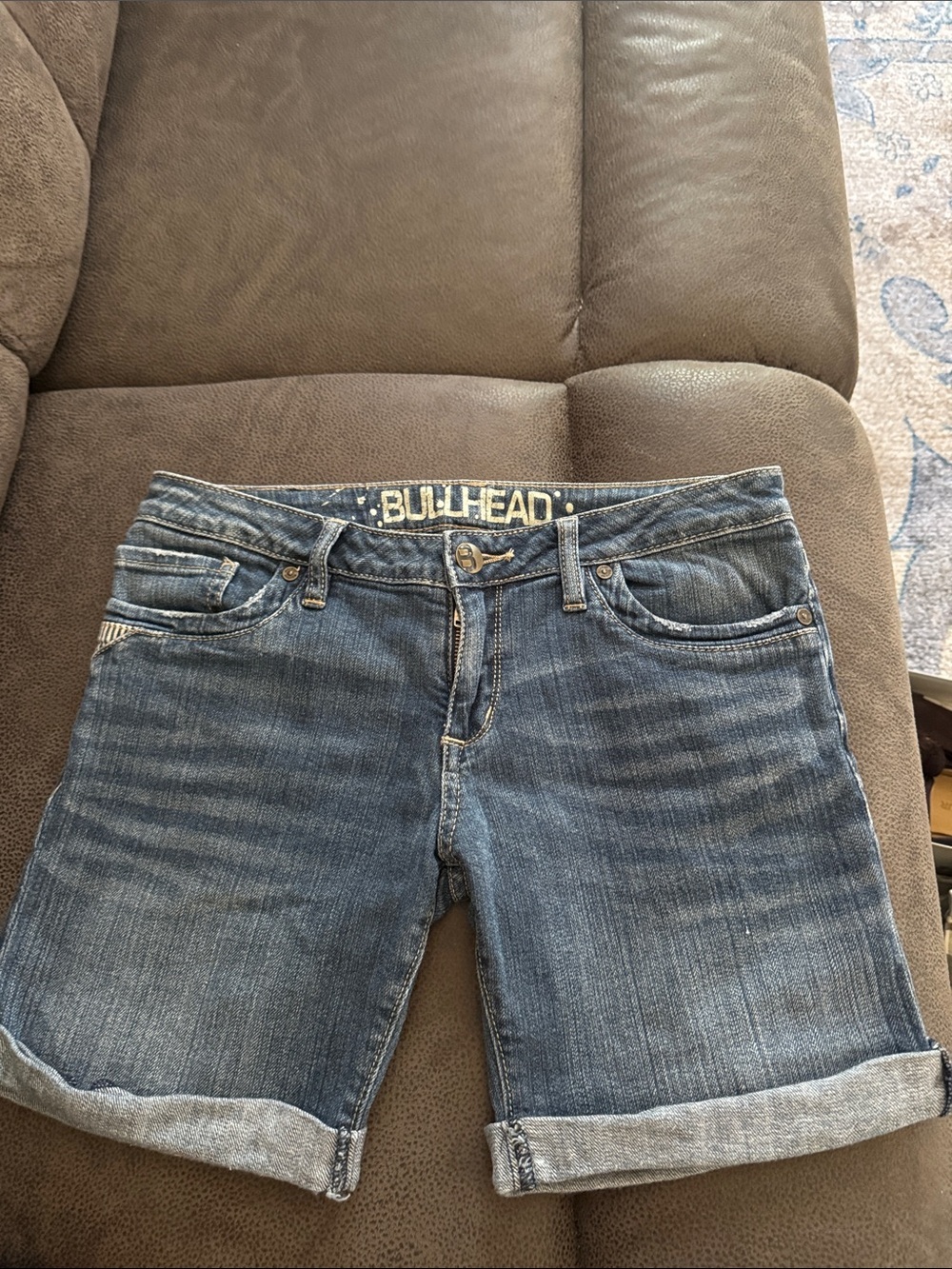 Bullhead medium wash denim jean shorts - Size 1
